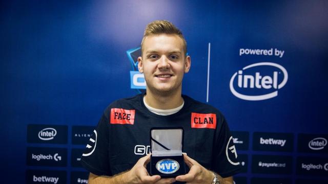 戴浅茶色滤 戴浅茶色滤